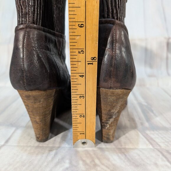 Frye Women's Brown Leather Corby Side Zip Ruched Wedge Ankle Boot Size 8M - Picture 9 of 12